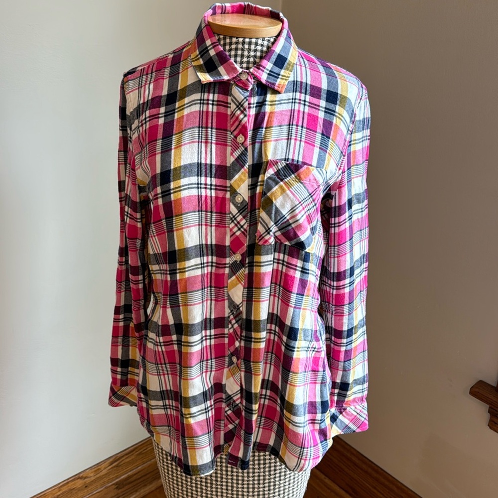The GAP - Lightweight Women’s Flannel shirt